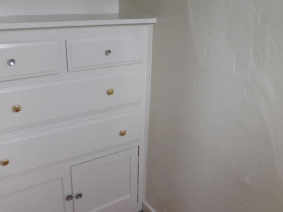 5th image of 610 E 19th St APT 208
