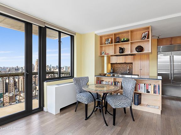4th image of 1438 3rd Ave APT 28A