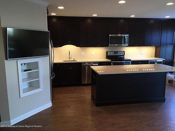 2nd image of 320 Maryland Ave APT 11M