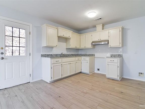 5th image of 708 W Green Jay Ave
