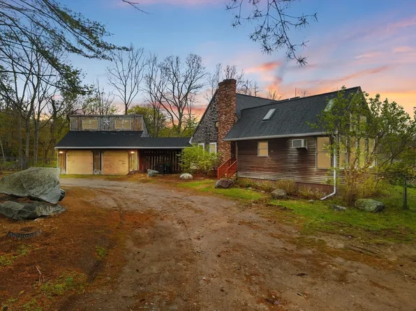1080 Locust St, Raynham, MA 02767