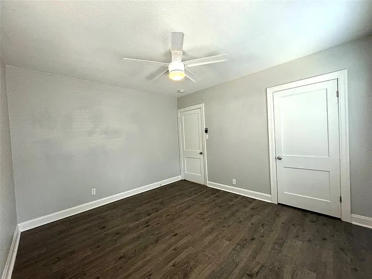4604 Duval St #A — Photo 12