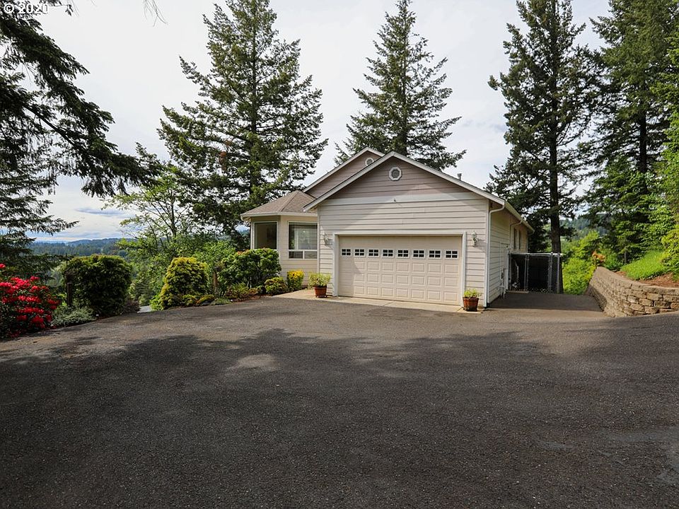 1st image of 300 SE Wood Dr