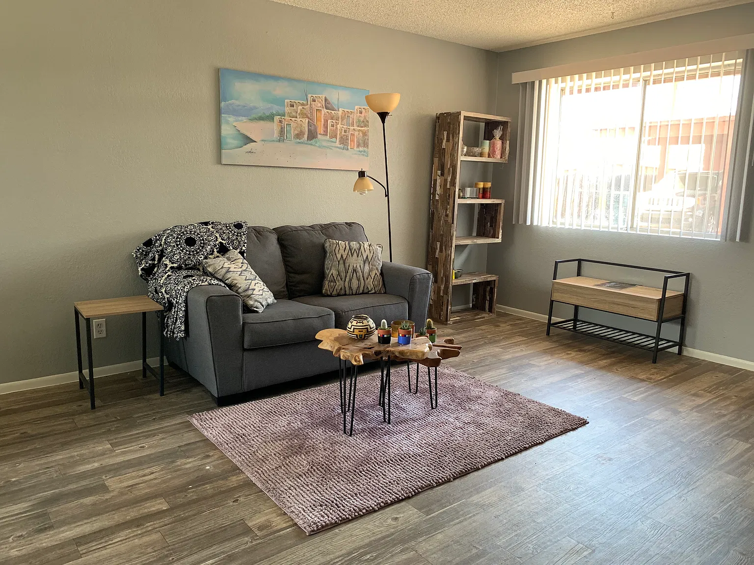 2 bed, 832 sqft, $1,100 — Photo 1