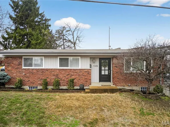 1325 Yale Ave, Saint Louis, MO 63117