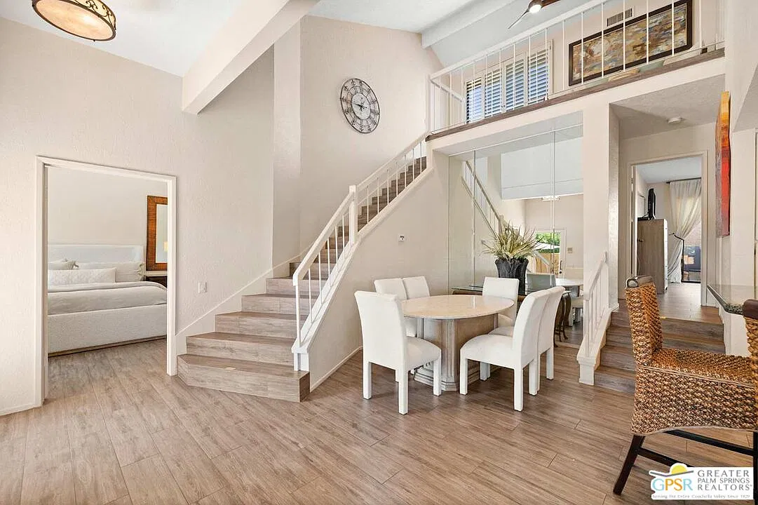2 bed, 2.0 bath, 1426 sqft, $3,000 — Photo 4