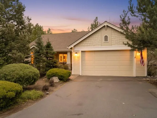 900 Victoria Falls Dr, Redmond, OR 97756