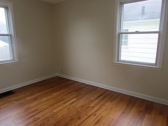4th image of 1845 E Donald St