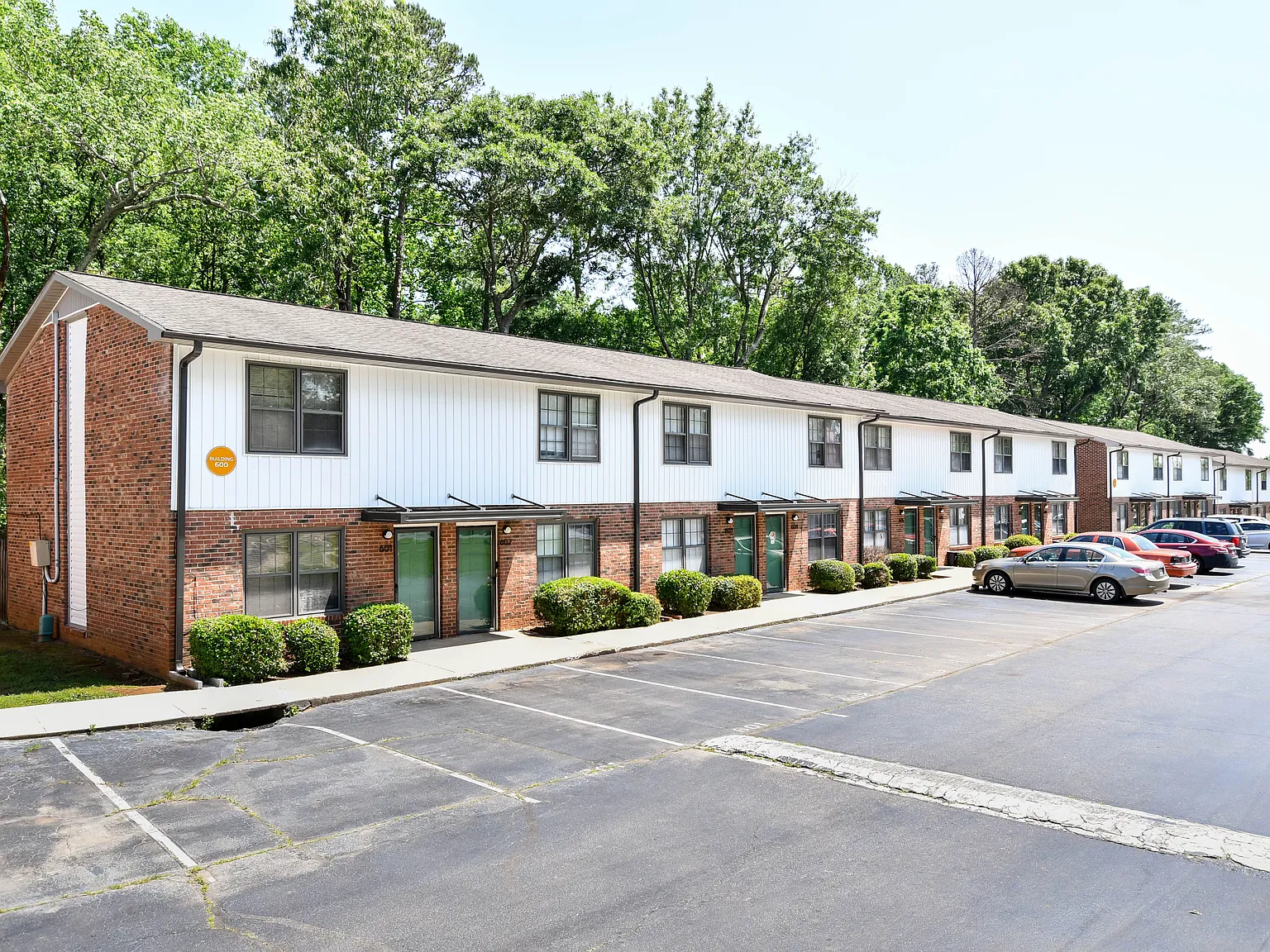 Fairmeadow Townhomes — Photo 3