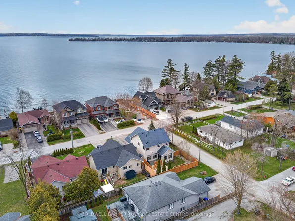 684 Lakelands Ave, Innisfil, ON L9S 4E6