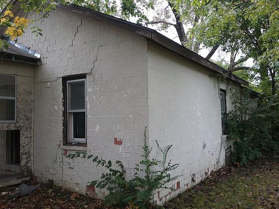 5th image of 1811 W 5th St