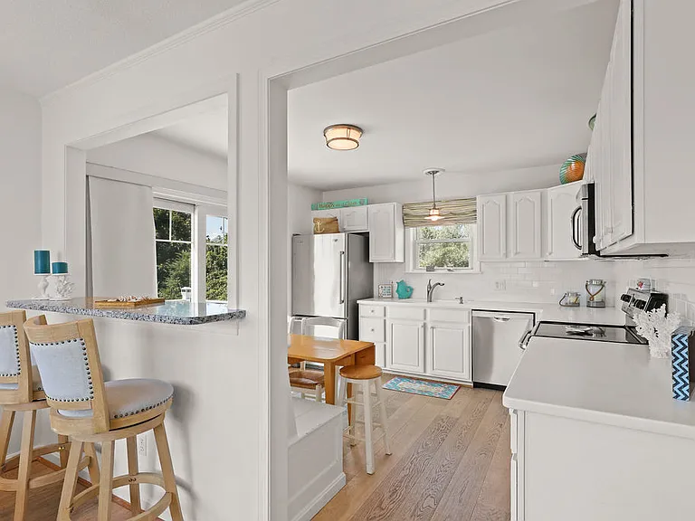 31 Cypress Ave — Photo 4