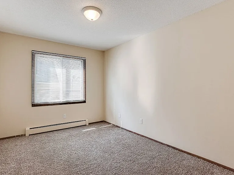 3016 Grand Avenue S. — Photo 8
