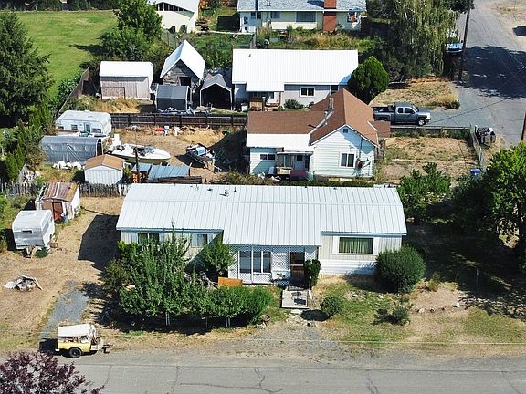 2nd image of 3410 Place St