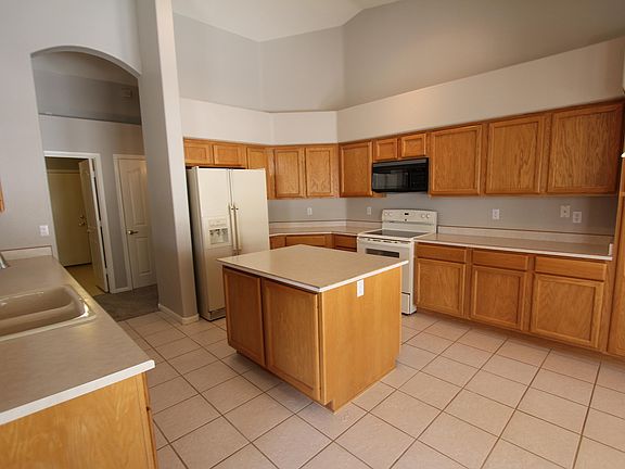 3rd image of 4536 E Duane Ln