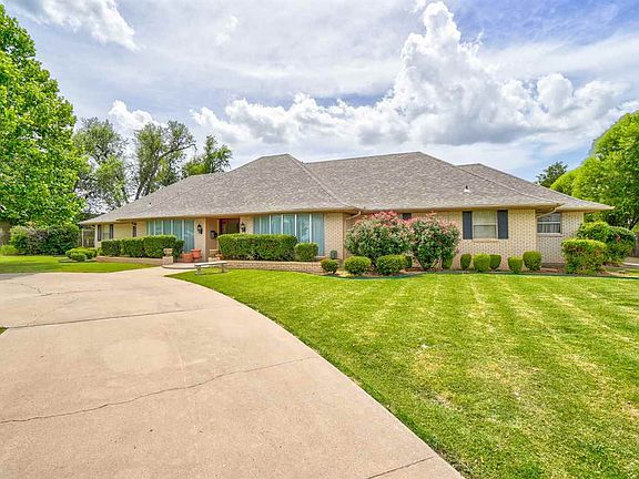 3rd image of 30 NW 35th St