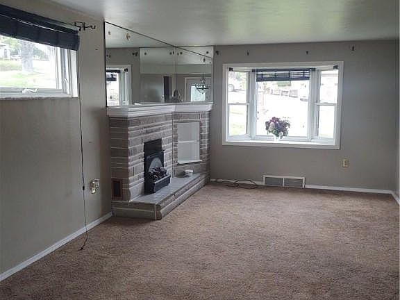 5th image of 102 Norris Dr