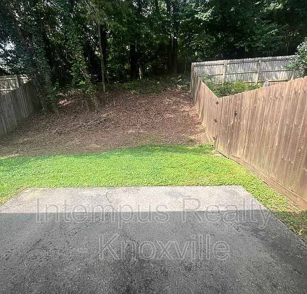 1013 Ashley Michelle Ct — Photo 26