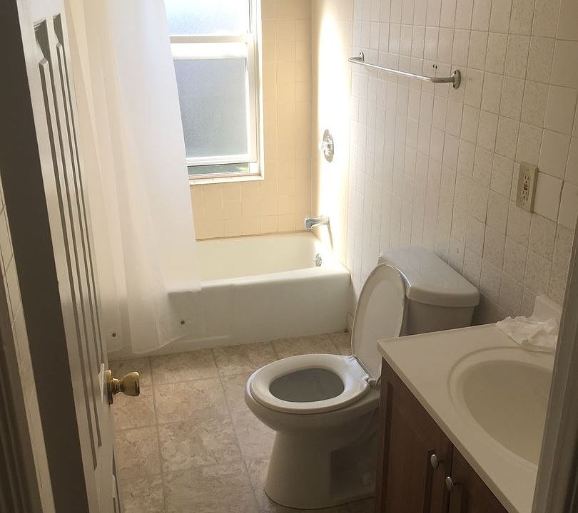 1st image of 1578 W 116th St APT 3