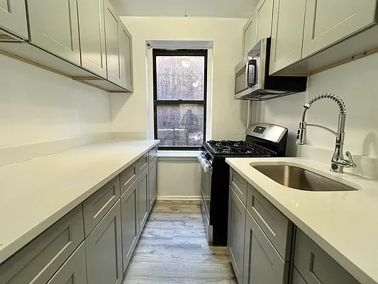 Rented by Bruma Realty LLC | media 2