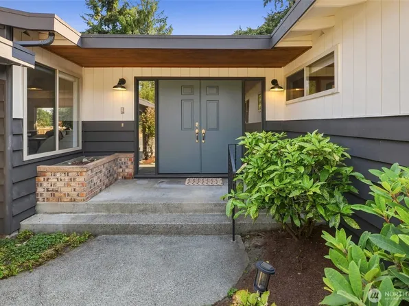 4302 225th Street SW, Mountlake Terrace, WA 98043