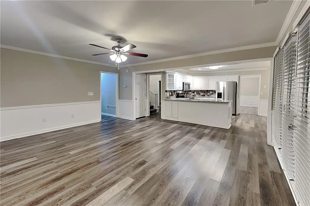 4 bed, 2.5 bath, 2924 sqft, $2,800 — Photo 4