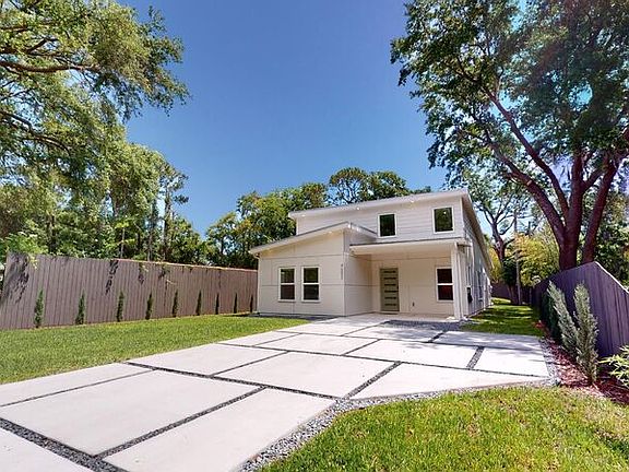 4th image of 4652 1st Ave