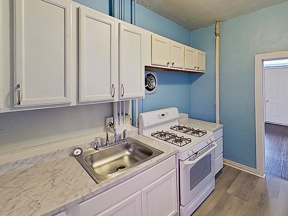 5th image of 409 Carlisle St Floor 1