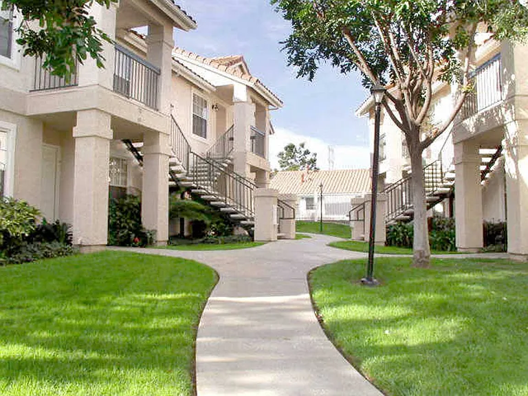 Westbrook Apartments — Photo 13