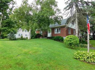 142 Hammondtown Rd, Amsterdam, NY 12010