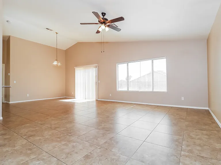 9015 W Roanoke Ave — Photo 5
