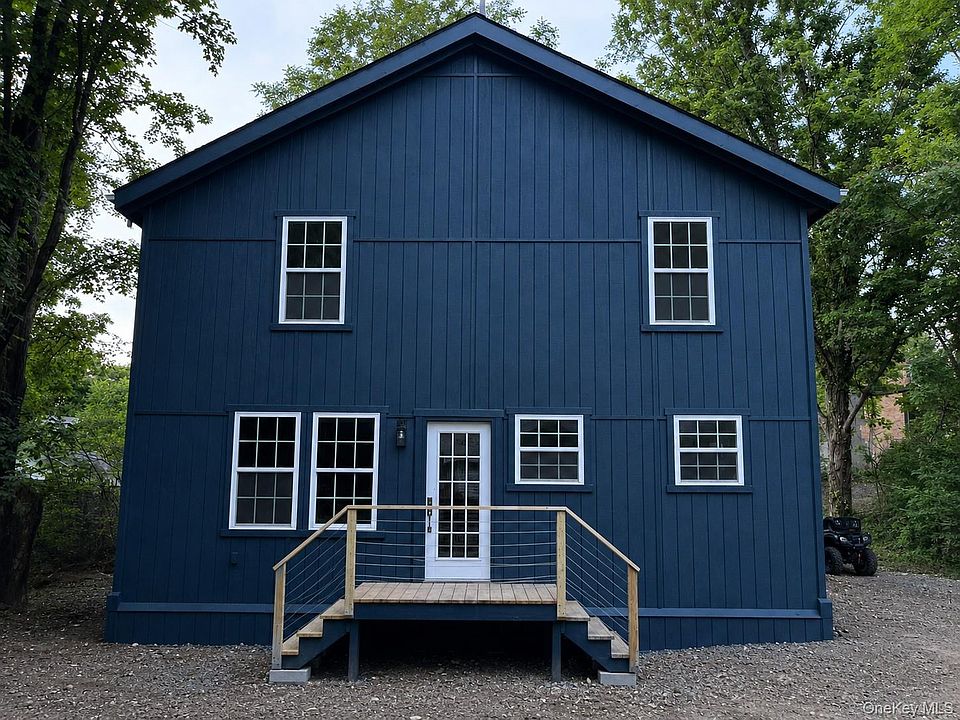 1st image of 12 Enderly Lane