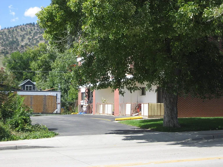 2845 Broadway Street — Photo 40