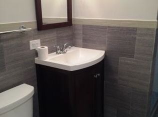 2625 W Howard St, Chicago, IL 60645