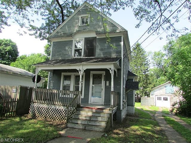 1st image of 208 Orchard St