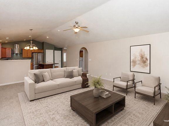 3rd image of 555 Acacia Ave