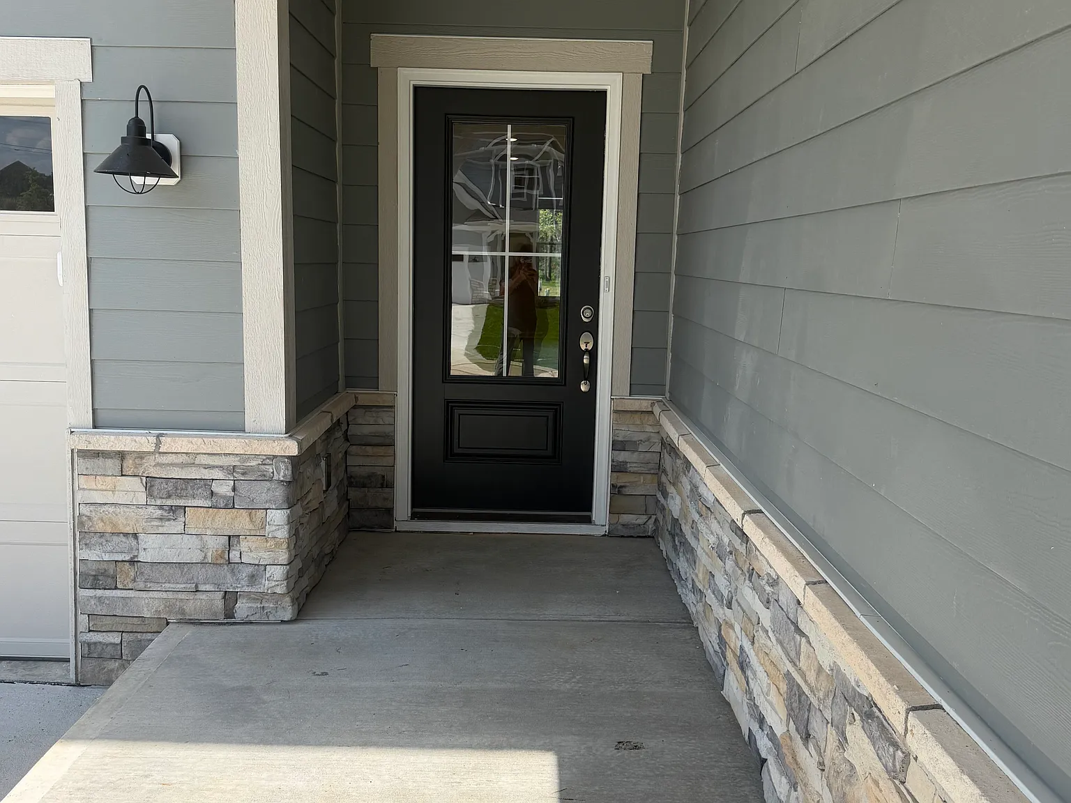 4 bed, 2819 sqft, $2,999 — Photo 4