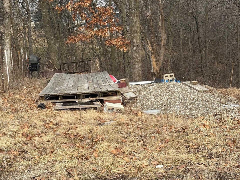 2nd image of 1400 Circle Dr
