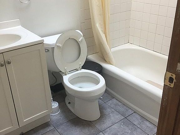 3rd image of 3144 Main St APT 3