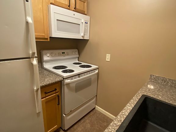 2nd image of 2020 J St APT 2