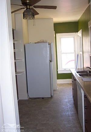3rd image of 1224 Fairview Ave