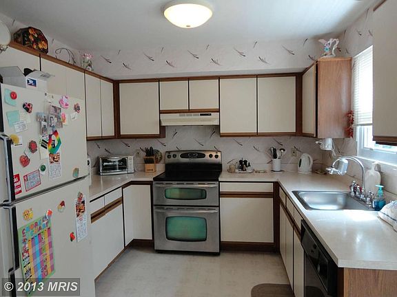 4th image of 4 Harrod Ct