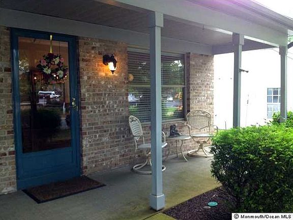 5th image of 326 Gardenia Dr