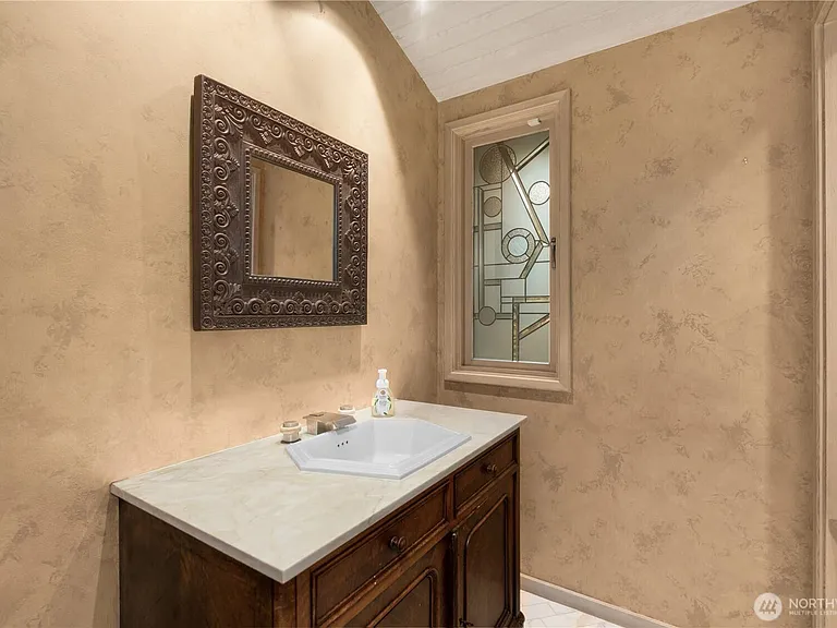 8428 N Mercer Way — Photo 20