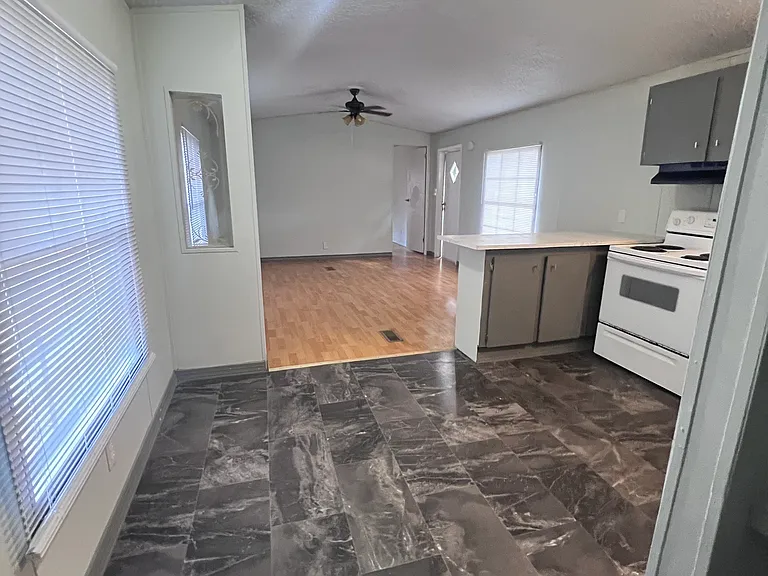 2203 Dora St #1 — Photo 6