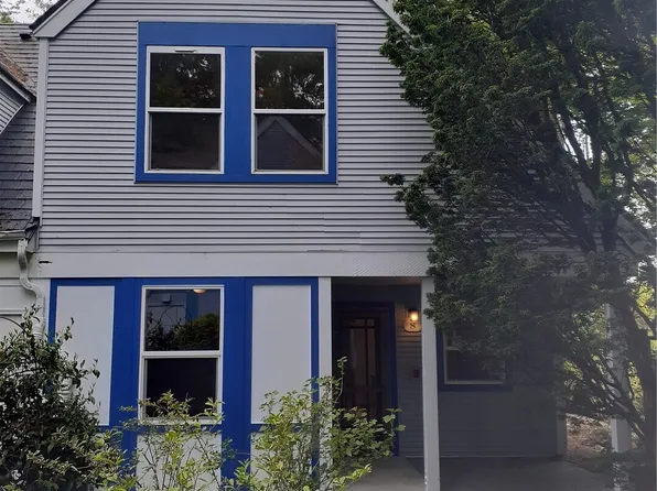 353 Wallace Way NE #8, Bainbridge Island, WA 98110