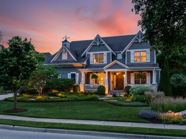 471 S Columbia St, Naperville, IL 60540