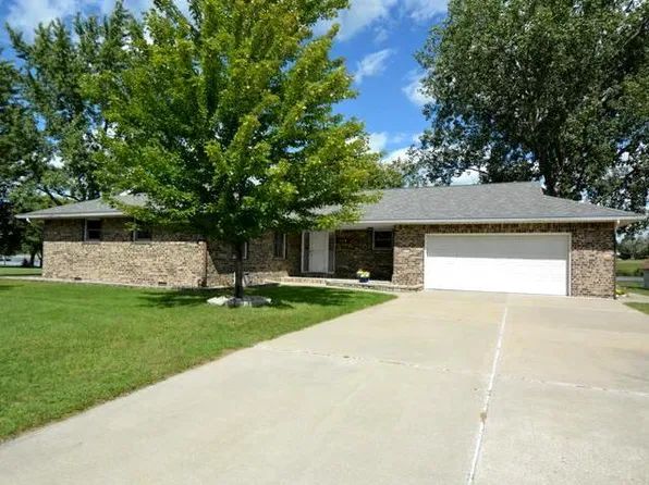 115 Surrey Rd, Saint Louis, MI 48880