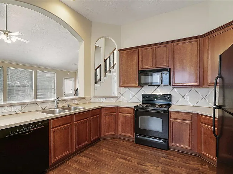 7211 Emerald Run Ln — Photo 10