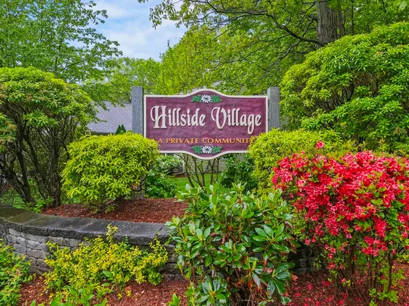 179 Hillside Village Dr #179, West Boylston, MA 01583
